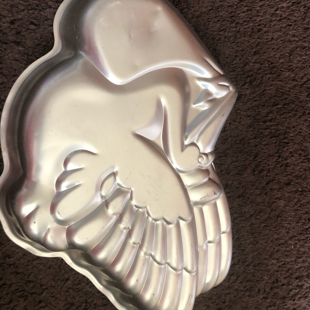 used special delivery stork cake pan